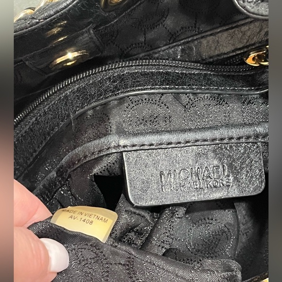 MICHAEL KORS Medium Quilted Chain Drawstring Bag VGC! Black - Picture 9 of 10